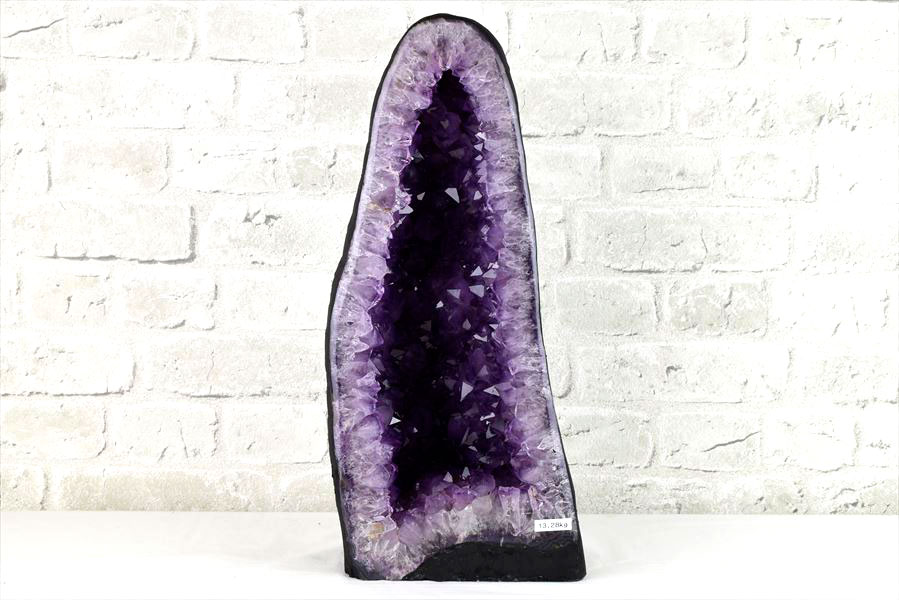 アメジストドーム　カペーラ　晶洞　紫水晶　アメシスト　amethyst geode　インテリア　置物　天然石　パワーストーン