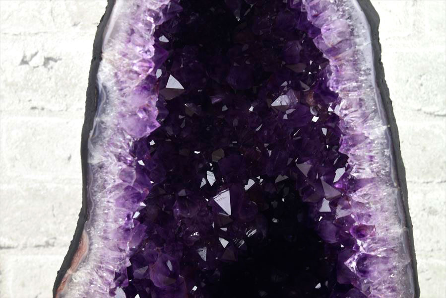 アメジストドーム　カペーラ　晶洞　紫水晶　アメシスト　amethyst geode　インテリア　置物　天然石　パワーストーン