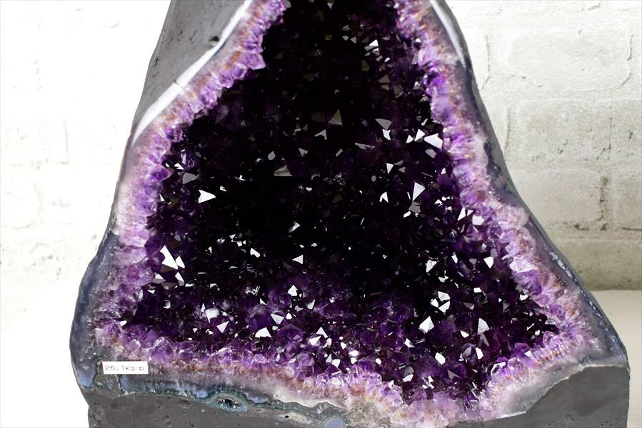 アメジストドーム　カペーラ　晶洞　紫水晶　アメシスト　amethyst geode　インテリア　置物　天然石　パワーストーン