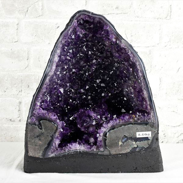 アメジストドーム　カペーラ　晶洞　紫水晶　アメシスト　amethyst geode　インテリア　置物　天然石　パワーストーン