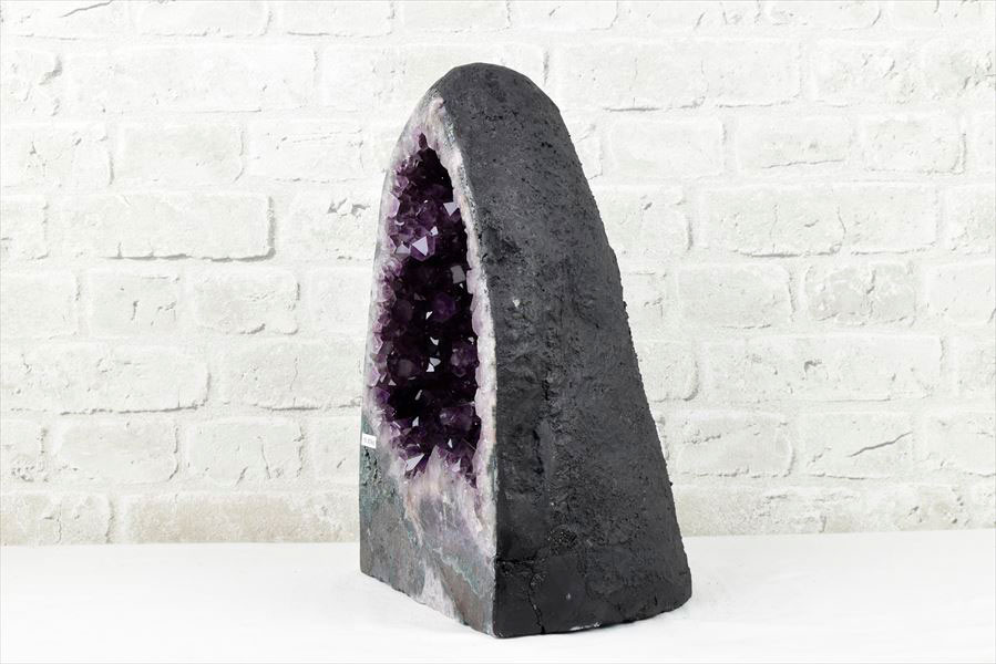 アメジストドーム　カペーラ　晶洞　紫水晶　アメシスト　amethyst geode　インテリア　置物　天然石　パワーストーン