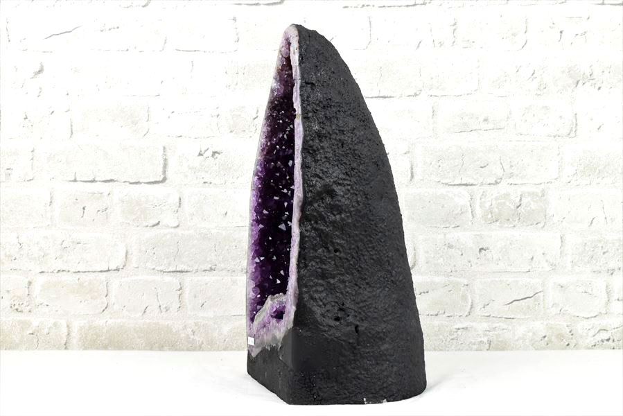 アメジストドーム　カペーラ　晶洞　紫水晶　アメシスト　amethyst geode　インテリア　置物　天然石　パワーストーン