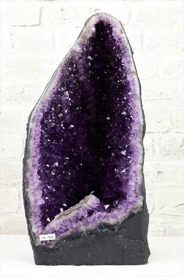 アメジストドーム　カペーラ　晶洞　紫水晶　アメシスト　amethyst geode　インテリア　置物　天然石　パワーストーン