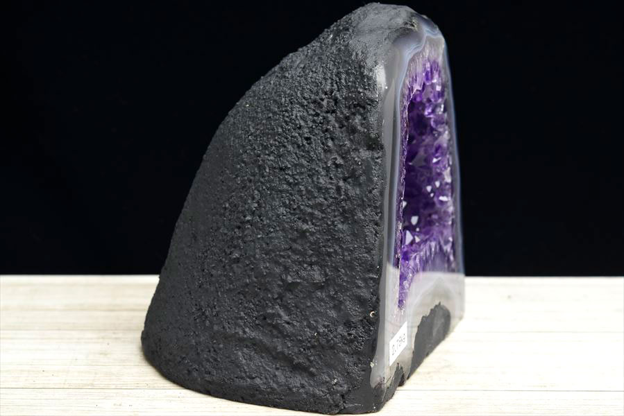 アメジストドーム　カペーラ　晶洞　紫水晶　アメシスト　amethyst geode　インテリア　置物　天然石　パワーストーン