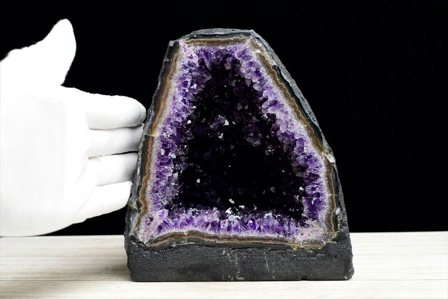 アメジストドーム　ミニドーム　カペーラ　晶洞　紫水晶　アメシスト　amethyst geode　インテリア　置物　天然石　パワーストーン