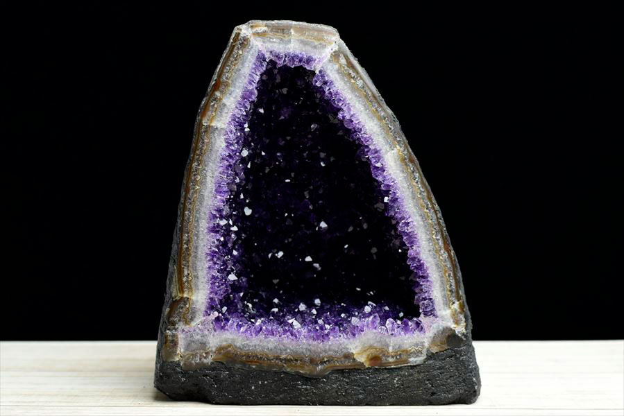 アメジストドーム　ミニドーム　カペーラ　晶洞　紫水晶　アメシスト　amethyst geode　インテリア　置物　天然石　パワーストーン