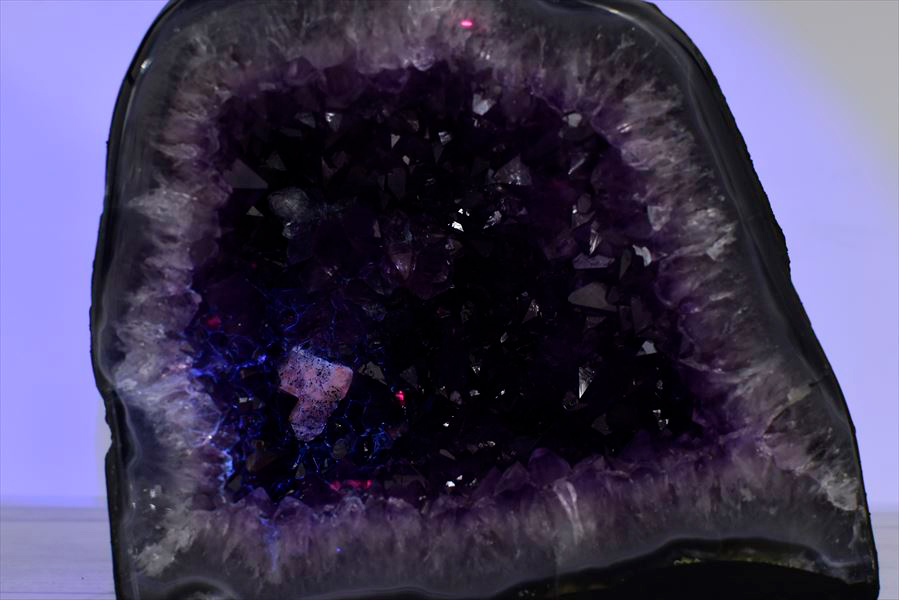 アメジストドーム　カペーラ　晶洞　紫水晶　アメシスト　amethyst geode　インテリア　置物　天然石　パワーストーン