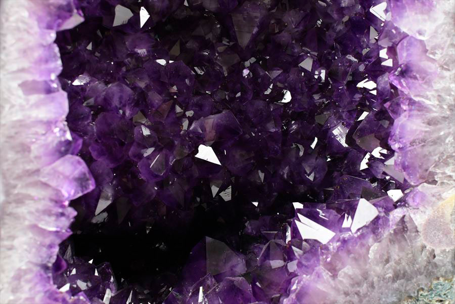 アメジストドーム　カペーラ　晶洞　紫水晶　アメシスト　amethyst geode　インテリア　置物　天然石　パワーストーン