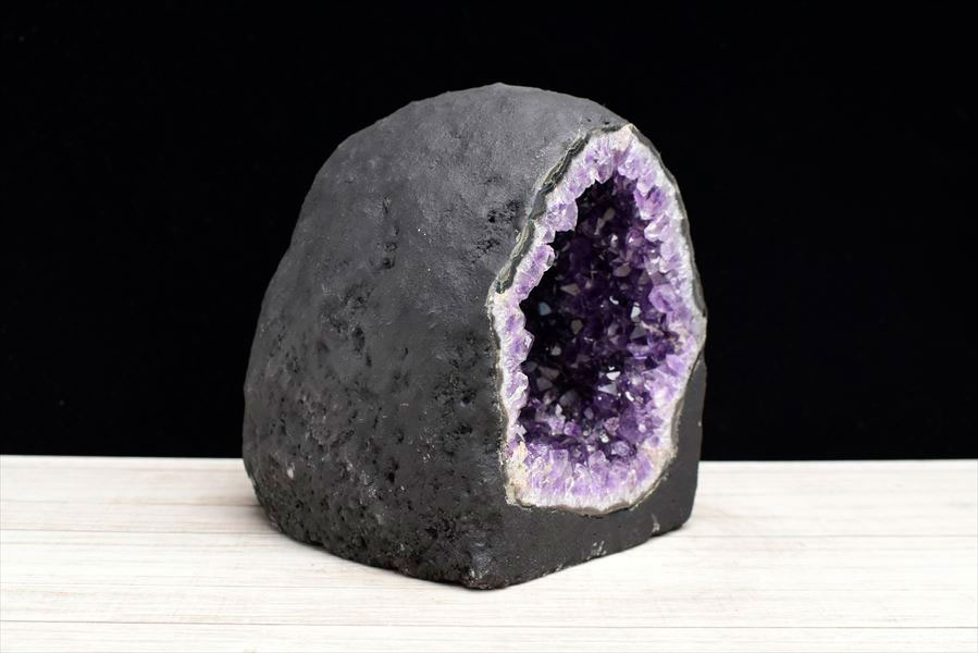 ウルグアイ産　アメジストドーム　ミニドーム　カペーラ　晶洞　紫水晶　アメシスト　amethyst geode　インテリア　置物　天然石　パワーストーン