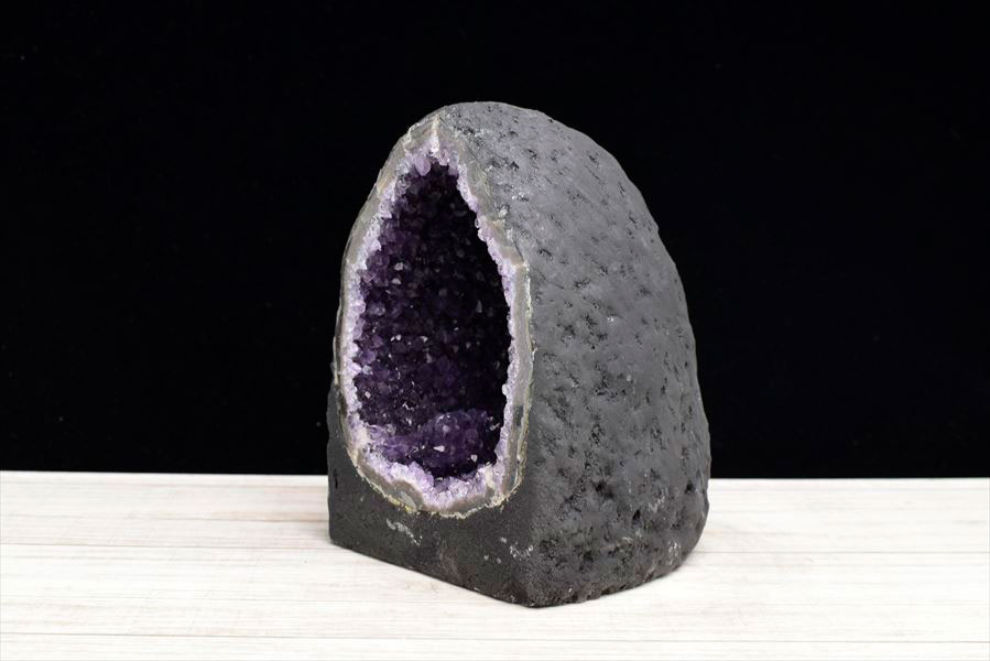 アメジストドーム　カペーラ　晶洞　紫水晶　アメシスト　amethyst geode　インテリア　置物　天然石　パワーストーン