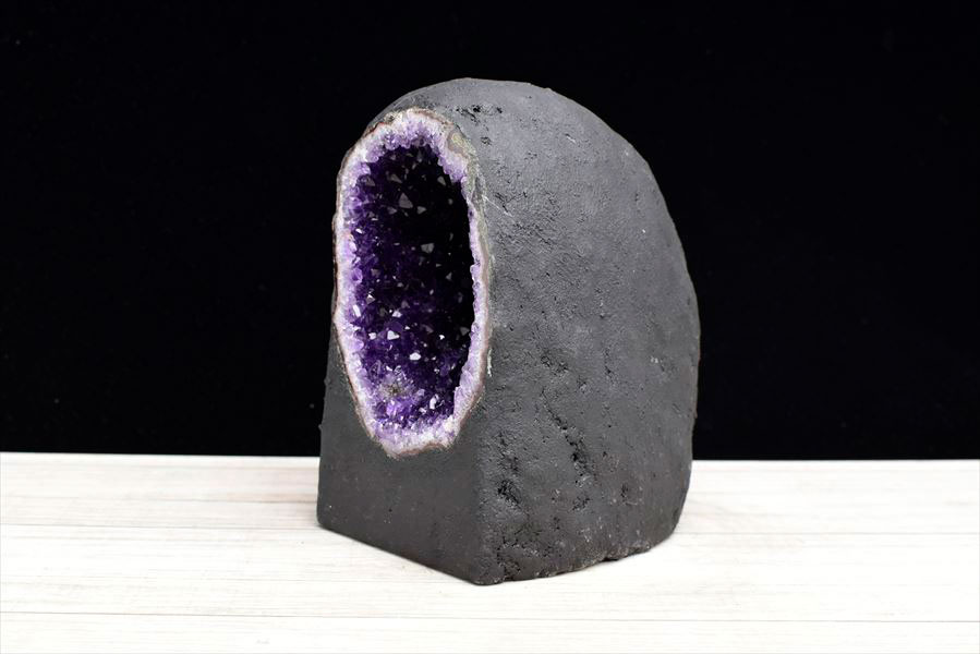 アメジストドーム　カペーラ　晶洞　紫水晶　アメシスト　amethyst geode　インテリア　置物　天然石　パワーストーン