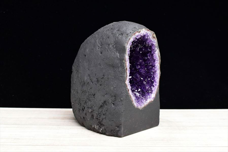 アメジストドーム　カペーラ　晶洞　紫水晶　アメシスト　amethyst geode　インテリア　置物　天然石　パワーストーン