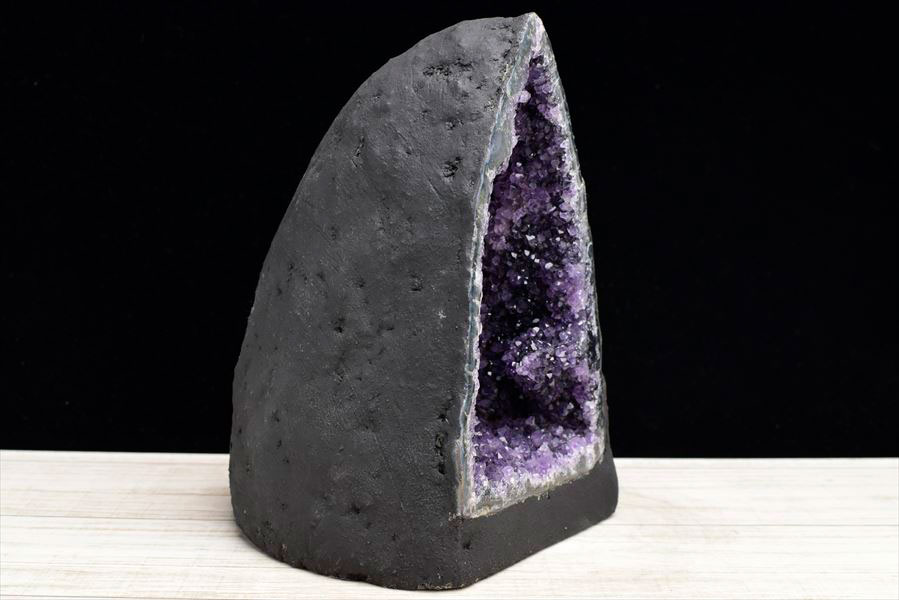 アメジストドーム　カペーラ　晶洞　紫水晶　アメシスト　amethyst geode　インテリア　置物　天然石　パワーストーン