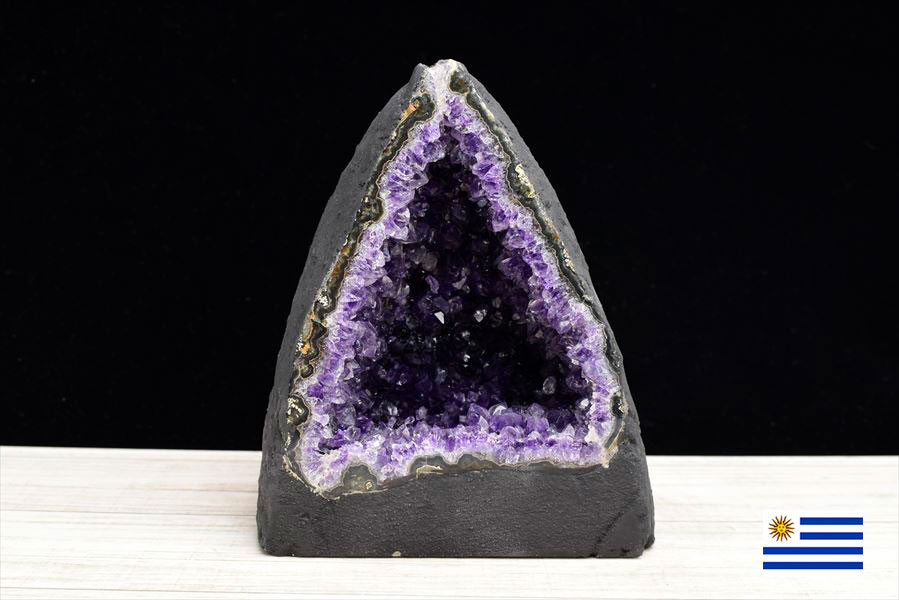 アメジストドーム　カペーラ　晶洞　紫水晶　アメシスト　amethyst geode　インテリア　置物　天然石　パワーストーン