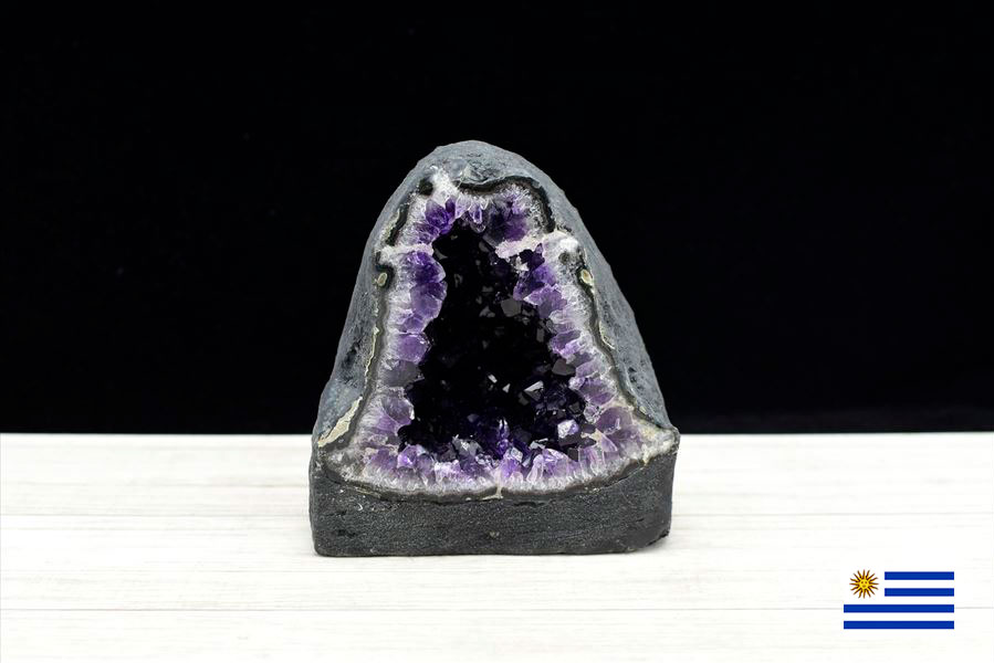 アメジストドーム　カペーラ　晶洞　紫水晶　アメシスト　amethyst geode　インテリア　置物　天然石　パワーストーン