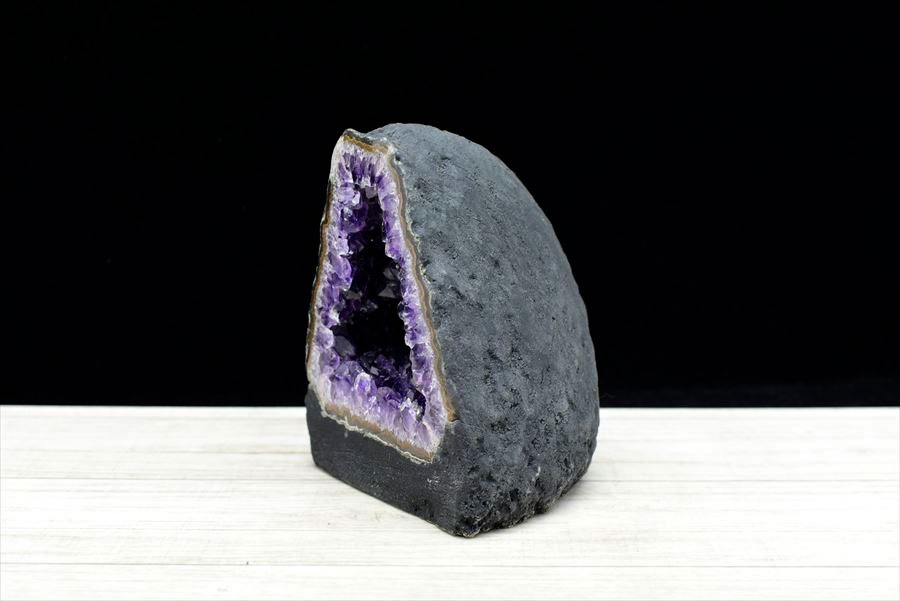 アメジストドーム　カペーラ　晶洞　紫水晶　アメシスト　amethyst geode　インテリア　置物　天然石　パワーストーン