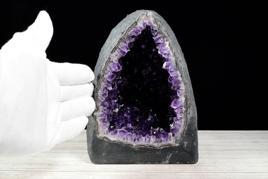 アメジストドーム　カペーラ　晶洞　紫水晶　アメシスト　amethyst geode　インテリア　置物　天然石　パワーストーン