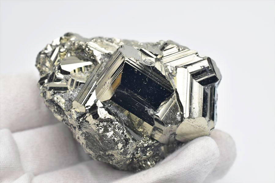 ペルー産　ワンサラ　パイライト　原石　クラスター　黄鉄鉱　Huanzala Huallanca Pyrite　天然石　パワーストーン