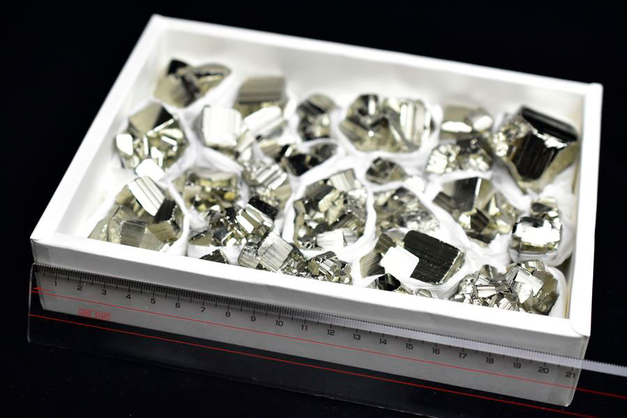 ペルー産　ワンサラ　パイライト　原石　クラスター　卸価格　箱売り　詰め合わせ　黄鉄鉱　Huanzala Huallanca Pyrite　天然石　パワーストーン