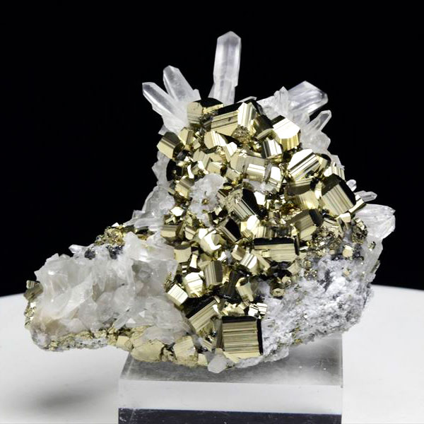 ペルー産　ワンサラ　パイライト　水晶共生　原石　クラスター　黄鉄鉱　標本　Huanzala Huallanca Pyrite　天然石　パワーストーン