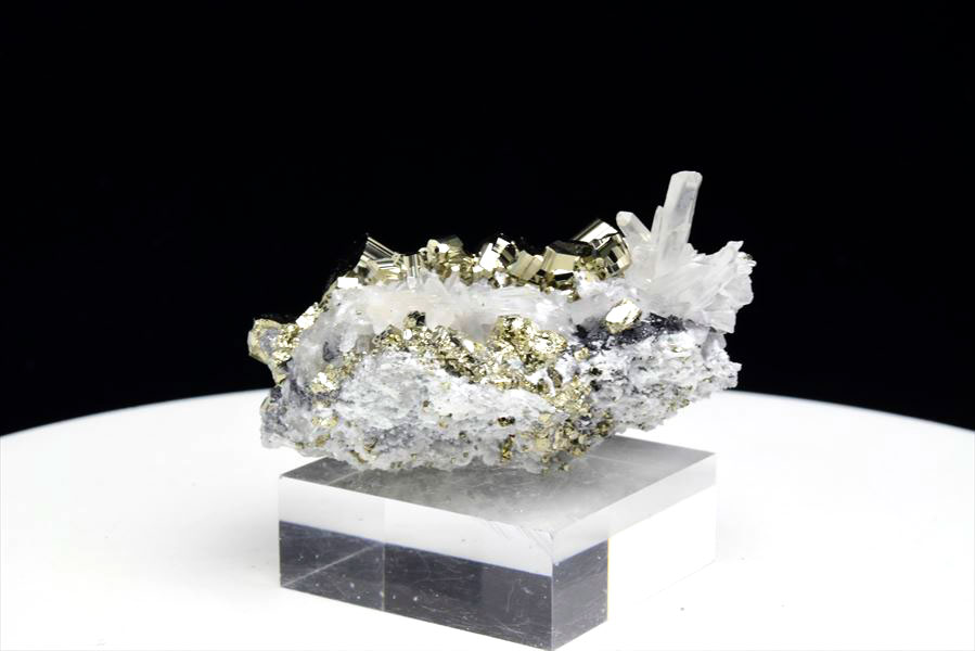 ペルー産　ワンサラ　パイライト　水晶共生　原石　クラスター　黄鉄鉱　標本　Huanzala Huallanca Pyrite　天然石　パワーストーン