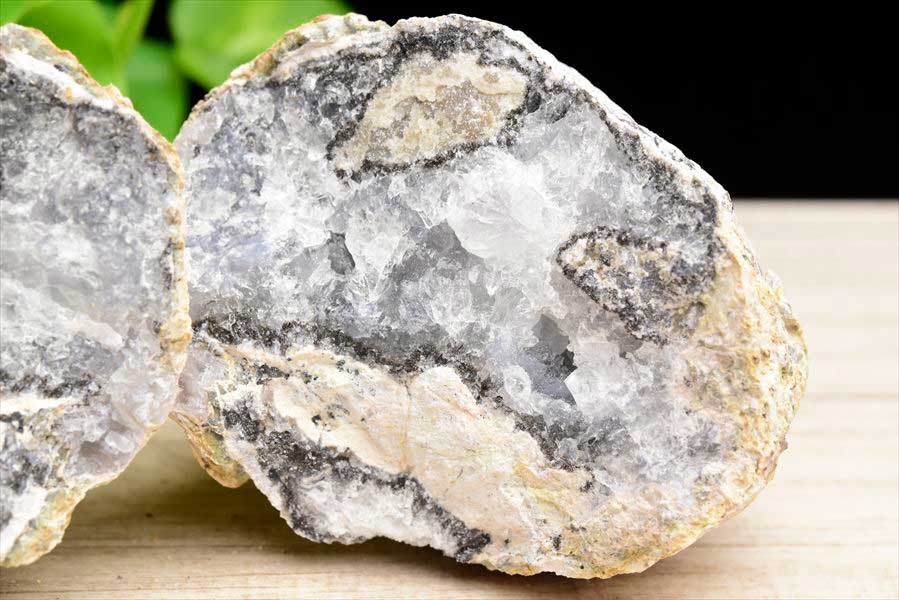 メキシコ・チワワ州　トランカスジオード　Trancas geode　割れてるジオード　チワワジオード　水晶ジオード　浄化　原石　天然石　パワーストーン