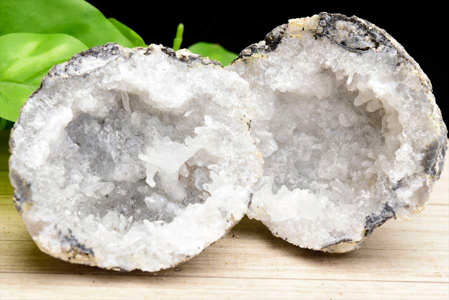 メキシコ・チワワ州　トランカスジオード　Trancas geode　割れてるジオード　チワワジオード　水晶ジオード　浄化　原石　天然石　パワーストーン