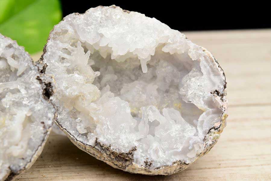 メキシコ・チワワ州　トランカスジオード　Trancas geode　割れてるジオード　チワワジオード　水晶ジオード　浄化　原石　天然石　パワーストーン