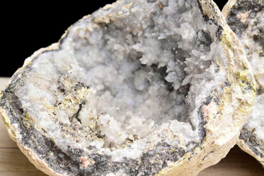 メキシコ・チワワ州　トランカスジオード　Trancas geode　割れてるジオード　チワワジオード　水晶ジオード　浄化　原石　天然石　パワーストーン