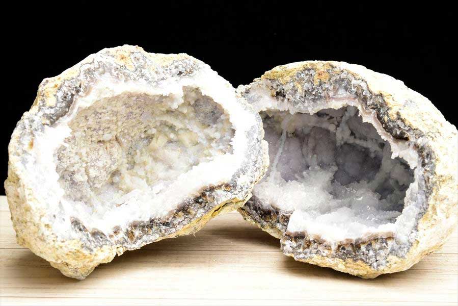 メキシコ・チワワ州　トランカスジオード　Trancas geode　割れてるジオード　チワワジオード　水晶ジオード　浄化　原石　天然石　パワーストーン