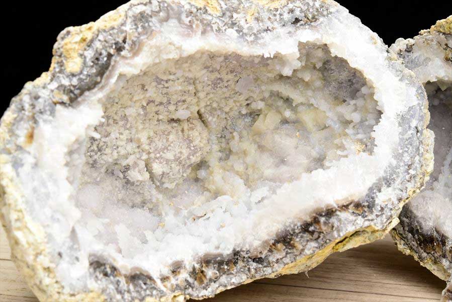 メキシコ・チワワ州　トランカスジオード　Trancas geode　割れてるジオード　チワワジオード　水晶ジオード　浄化　原石　天然石　パワーストーン