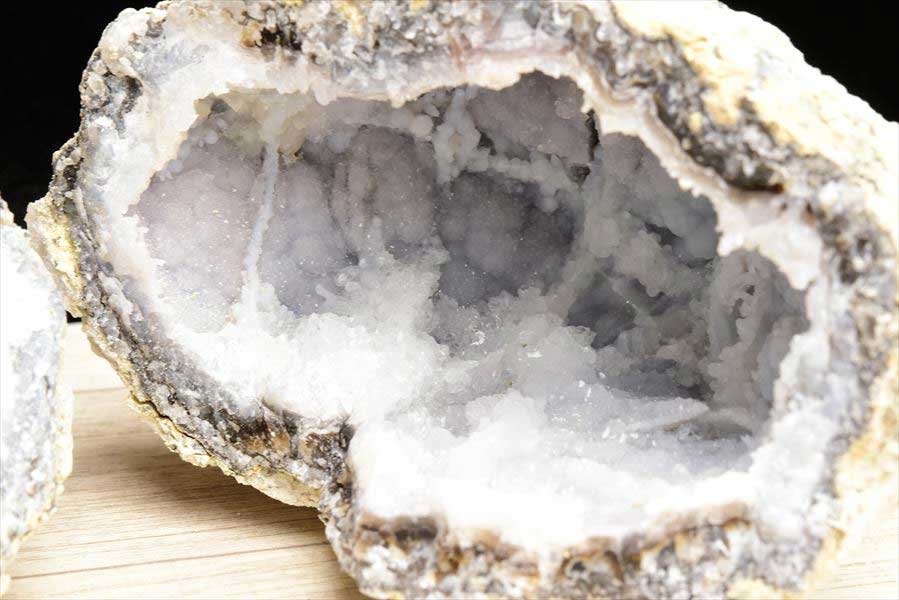 メキシコ・チワワ州　トランカスジオード　Trancas geode　割れてるジオード　チワワジオード　水晶ジオード　浄化　原石　天然石　パワーストーン