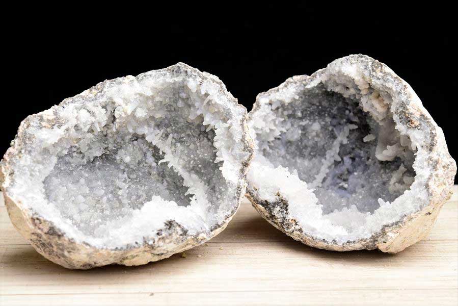 メキシコ・チワワ州　トランカスジオード　Trancas geode　割れてるジオード　チワワジオード　水晶ジオード　浄化　原石　天然石　パワーストーン