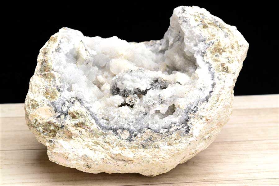 メキシコ・チワワ州　トランカスジオード　Trancas geode　割れてるジオード　チワワジオード　水晶ジオード　浄化　原石　天然石　パワーストーン