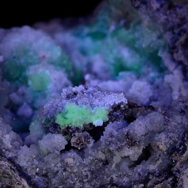 メキシコ・チワワ州　トランカスジオード　Trancas geode　割れてるジオード　チワワジオード　水晶ジオード　浄化　原石　天然石　パワーストーン