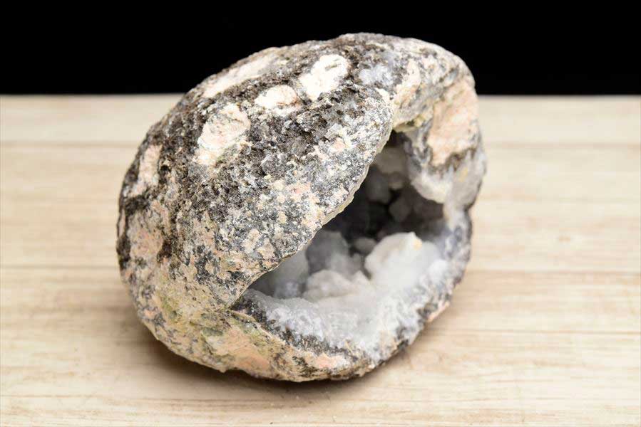 メキシコ・チワワ州　トランカスジオード　Trancas geode　割れてるジオード　チワワジオード　水晶ジオード　浄化　原石　天然石　パワーストーン