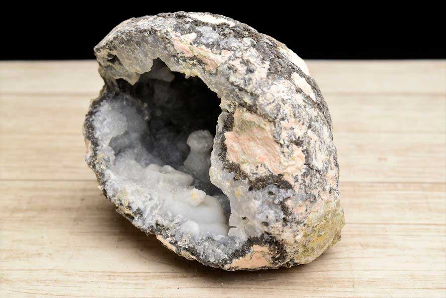 メキシコ・チワワ州　トランカスジオード　Trancas geode　割れてるジオード　チワワジオード　水晶ジオード　浄化　原石　天然石　パワーストーン