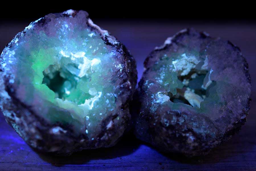 メキシコ・チワワ州　トランカスジオード　Trancas geode　割れてるジオード　チワワジオード　水晶ジオード　浄化　原石　天然石　パワーストーン