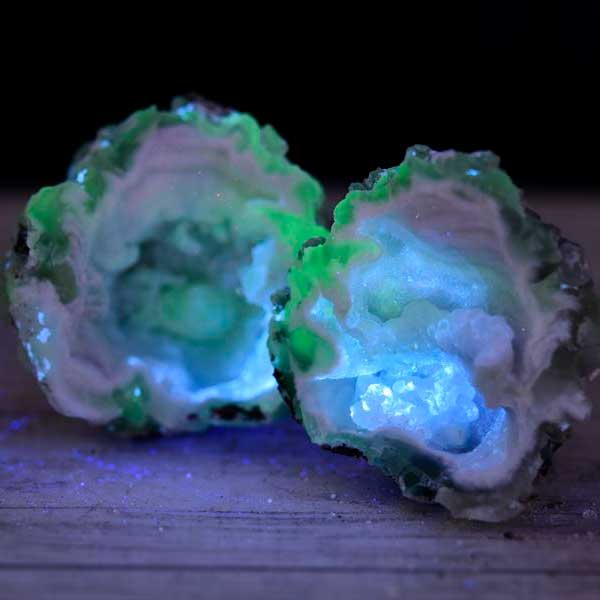 メキシコ・チワワ州　トランカスジオード　Trancas geode　割れてるジオード　チワワジオード　水晶ジオード　浄化　原石　天然石　パワーストーン