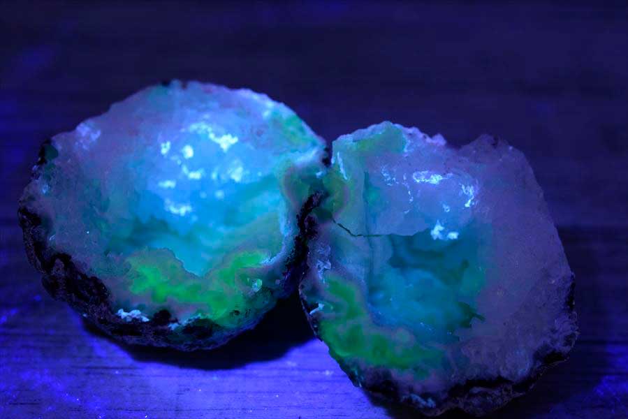 メキシコ・チワワ州　トランカスジオード　Trancas geode　割れてるジオード　チワワジオード　水晶ジオード　浄化　原石　天然石　パワーストーン