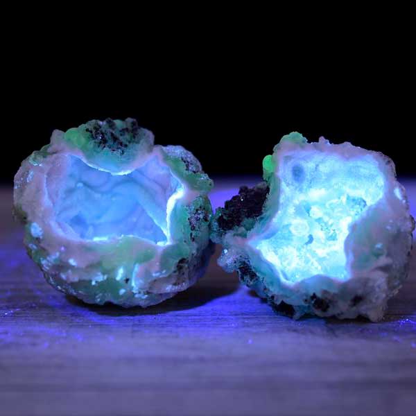 メキシコ・チワワ州　トランカスジオード　Trancas geode　割れてるジオード　チワワジオード　水晶ジオード　浄化　原石　天然石　パワーストーン