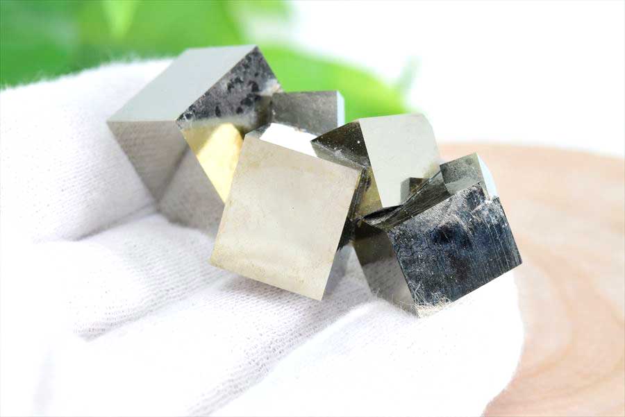 スペイン産　パイライト　キュービックパイライト　原石　鉱物　黄鉄鉱　 Spain　Pyrite　天然石　パワーストーン