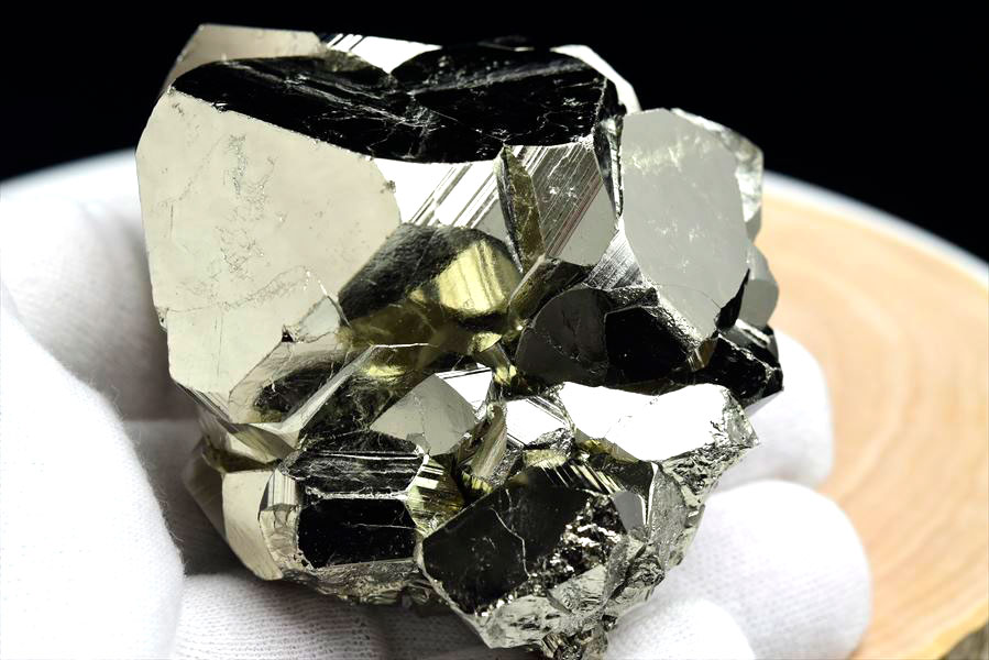 ペルー産　ワンサラ　パイライト　原石　クラスター　黄鉄鉱　Huanzala Huallanca Pyrite　天然石　パワーストーン