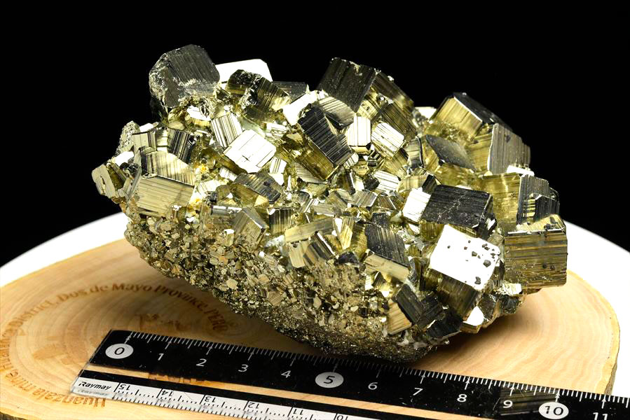 ペルー産　ワンサラ　パイライト　原石　クラスター　立方体結晶　黄鉄鉱　Huanzala Huallanca Pyrite　天然石　パワーストーン