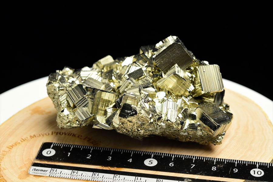 ペルー産　ワンサラ　パイライト　原石　クラスター　立方体結晶　黄鉄鉱　Huanzala Huallanca Pyrite　天然石　パワーストーン