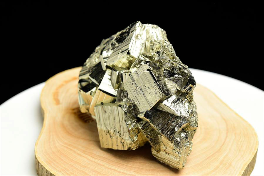 ペルー産　ワンサラ　パイライト　原石　クラスター　立方体結晶　黄鉄鉱　Huanzala Huallanca Pyrite　天然石　パワーストーン