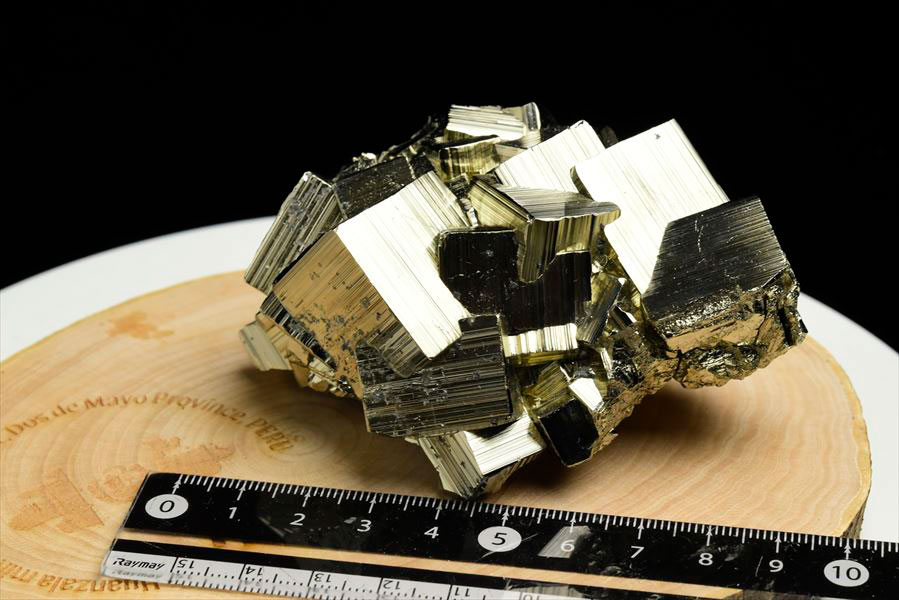 ペルー産　ワンサラ　パイライト　原石　クラスター　立方体結晶　黄鉄鉱　Huanzala Huallanca Pyrite　天然石　パワーストーン