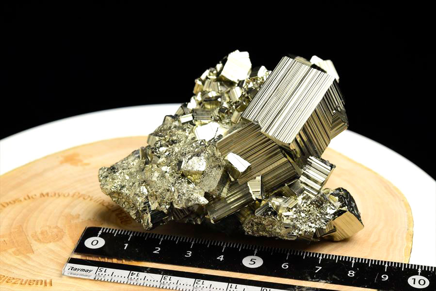 ペルー産　ワンサラ　パイライト　原石　クラスター　立方体結晶　黄鉄鉱　Huanzala Huallanca Pyrite　天然石　パワーストーン