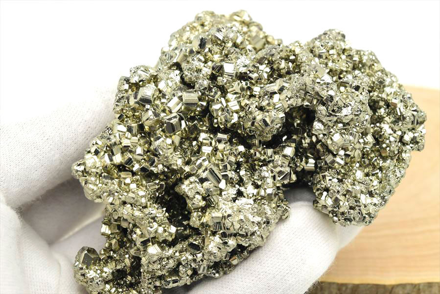 ペルー産　ワンサラ　パイライト　原石　クラスター　黄鉄鉱　Huanzala Huallanca Pyrite　天然石　パワーストーン