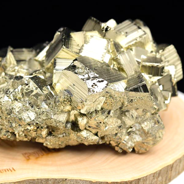 ペルー産　ワンサラ　パイライト　原石　鉱物　黄鉄鉱　 Huanzala　Pyrite　天然石　パワーストーン